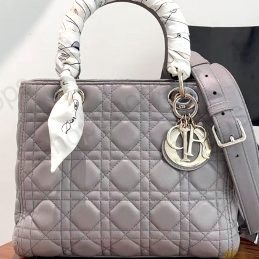 Excellent condition Lady Dior Medium Lambskin